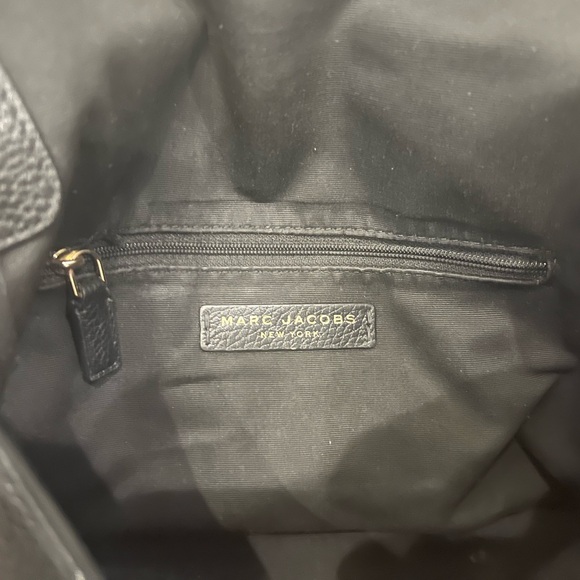 Marc Jacobs Groove Leather Messenger Crossbody - Picture 3 of 3